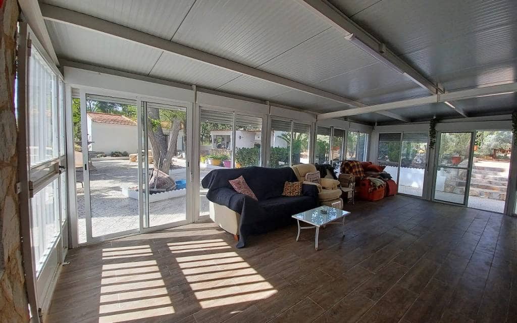 5 bedroom Villa for sale in Sax with pool - € 339,995 (Ref: 9853008)