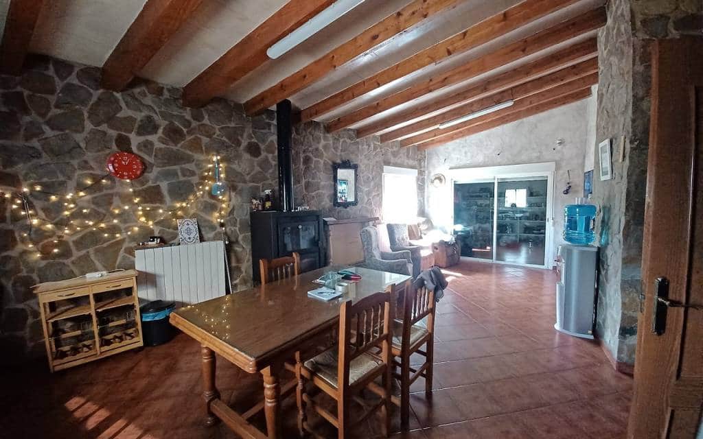 5 bedroom Villa for sale in Sax with pool - € 339,995 (Ref: 9853008)
