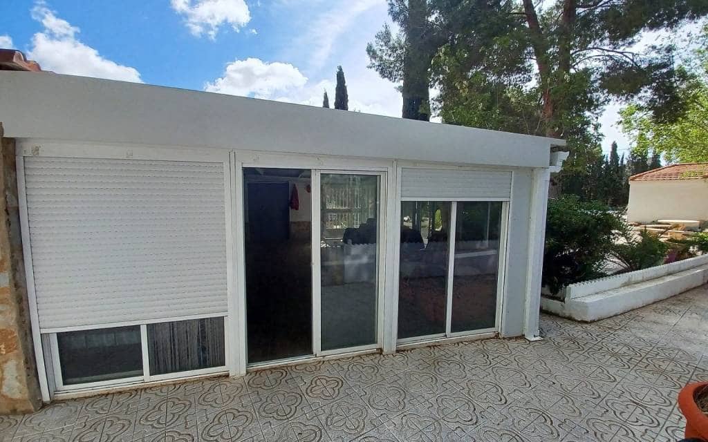 5 bedroom Villa for sale in Sax with pool - € 339,995 (Ref: 9853008)