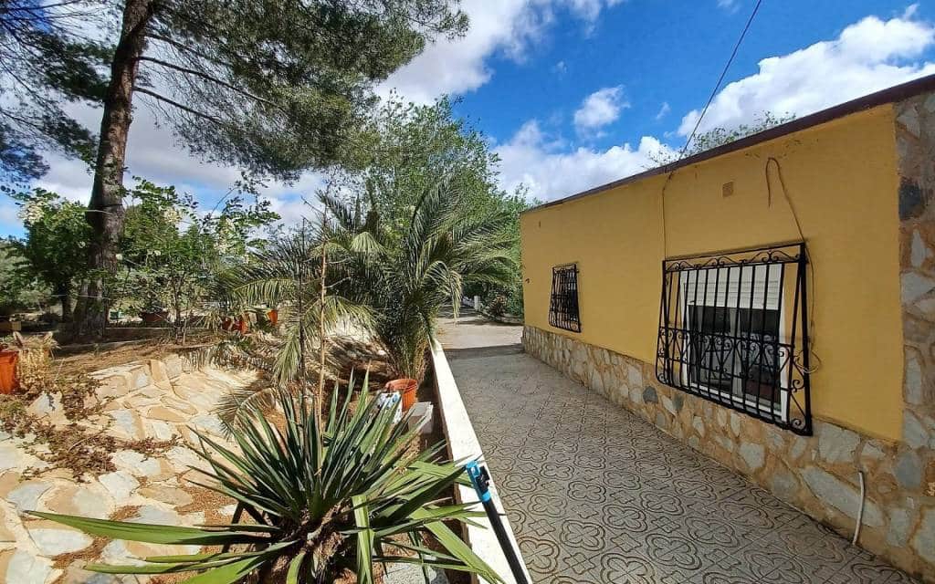 5 bedroom Villa for sale in Sax with pool - € 339,995 (Ref: 9853008)