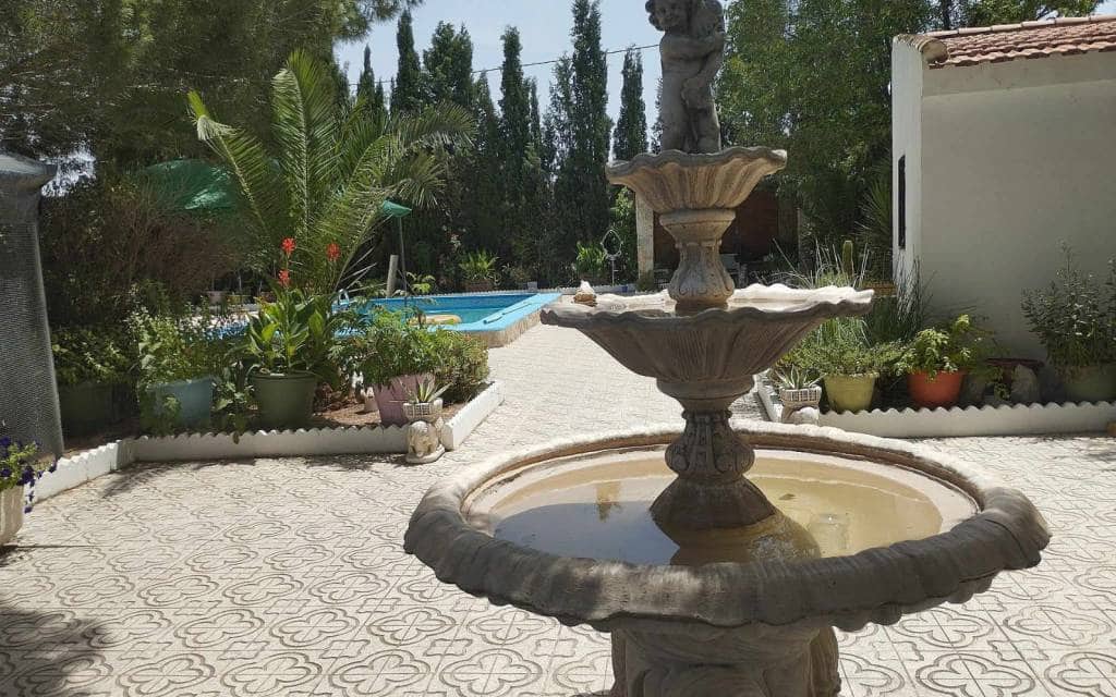 5 bedroom Villa for sale in Sax with pool - € 339,995 (Ref: 9853008)