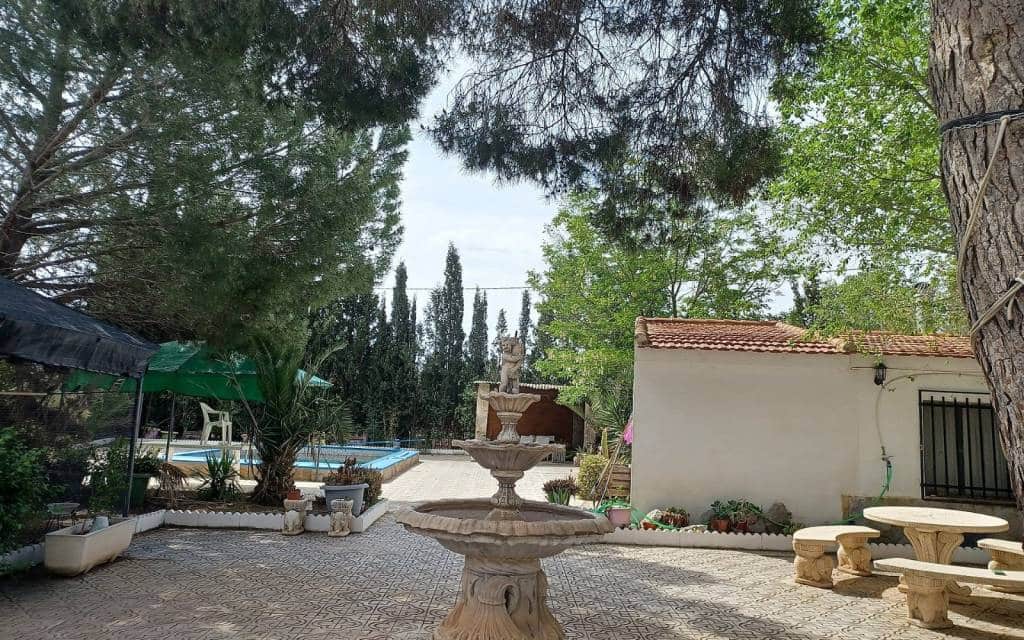 5 bedroom Villa for sale in Sax with pool - € 339,995 (Ref: 9853008)