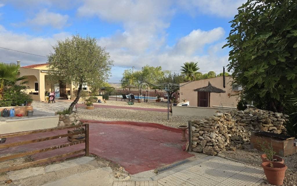 5 soverom Villa til salgs i Sax med svømmebasseng - € 349 995 (Ref: 9858411)