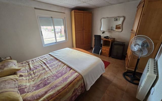 5 slaapkamer Villa te koop in Sax met zwembad - € 349.995 (Ref: 9858411)