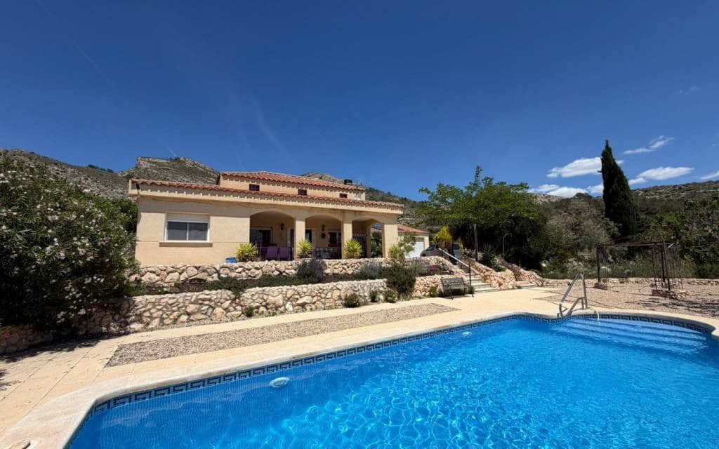 3 soveværelse Villa til salg i Sax med swimmingpool - € 349.995 (Ref: 9858412)