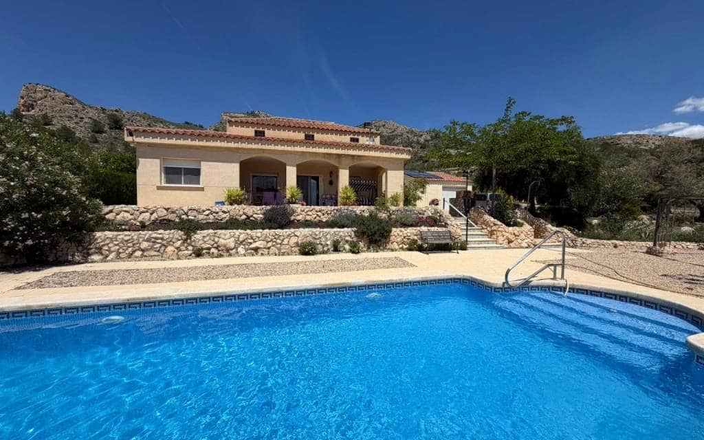 3 soveværelse Villa til salg i Sax med swimmingpool - € 349.995 (Ref: 9858412)