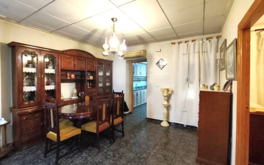 4 soverom Hus til salgs i Sax - € 105 000 (Ref: 9865927)