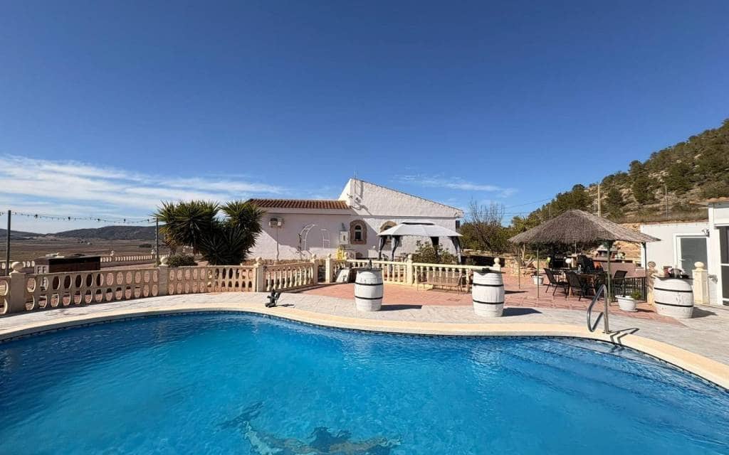 4 Zimmer Villa zu verkaufen in Monovar / Monover mit Pool Garage - 525.000 € (Ref: 9877103)