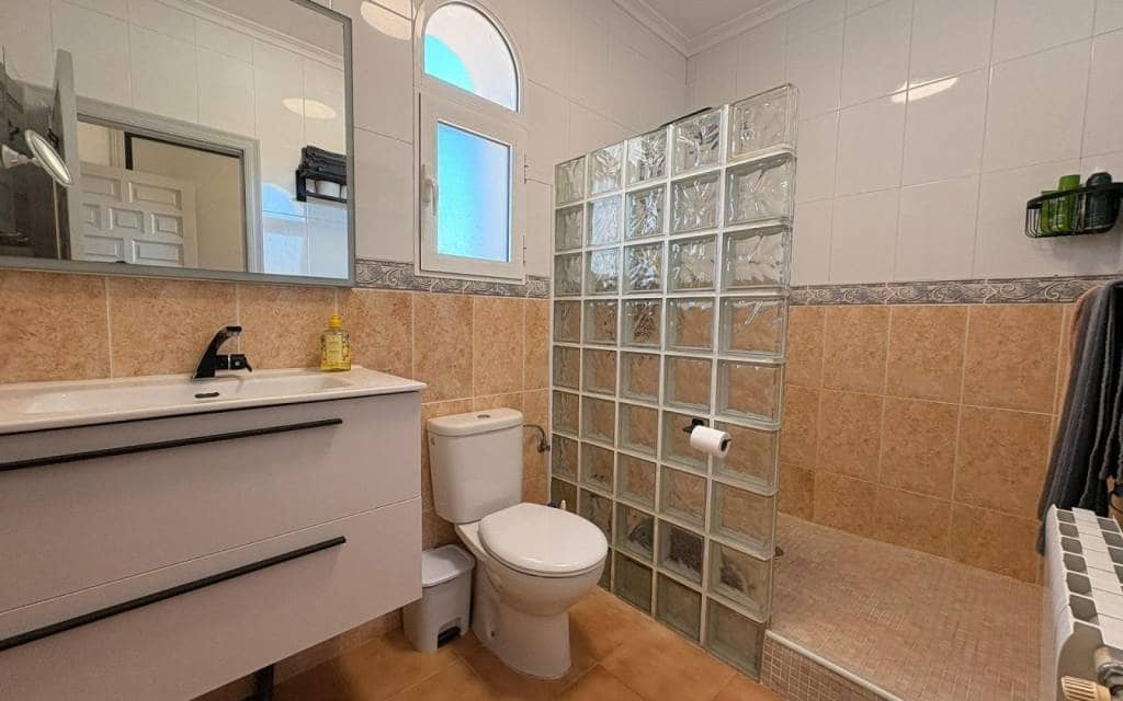4 Zimmer Villa zu verkaufen in Monovar / Monover mit Pool Garage - 525.000 € (Ref: 9877103)
