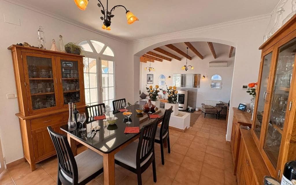 4 Zimmer Villa zu verkaufen in Monovar / Monover mit Pool Garage - 525.000 € (Ref: 9877103)
