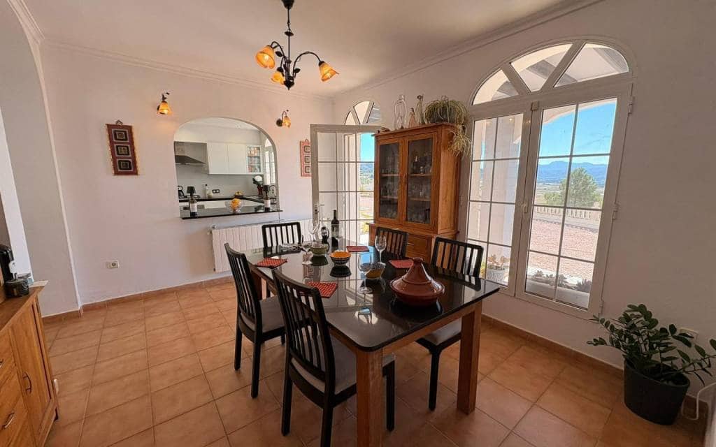 4 Zimmer Villa zu verkaufen in Monovar / Monover mit Pool Garage - 525.000 € (Ref: 9877103)