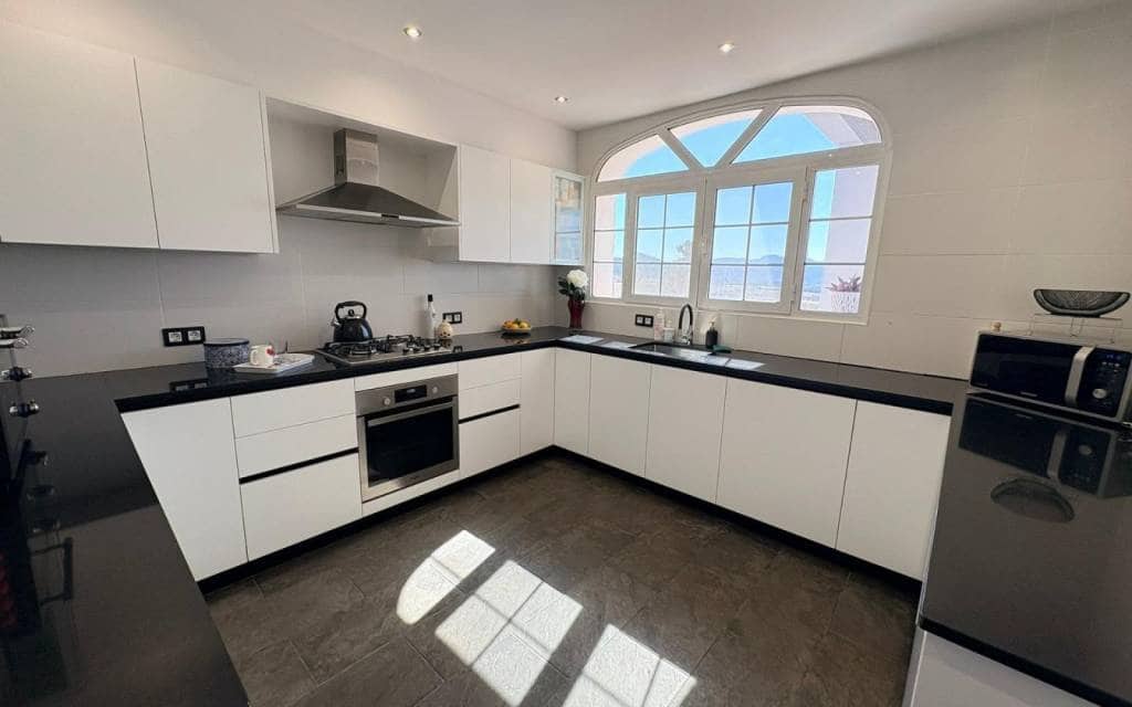 4 Zimmer Villa zu verkaufen in Monovar / Monover mit Pool Garage - 525.000 € (Ref: 9877103)