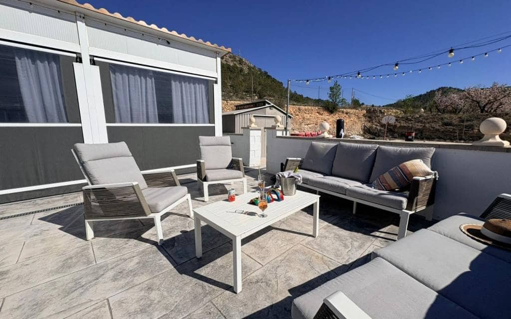 4 Zimmer Villa zu verkaufen in Monovar / Monover mit Pool Garage - 525.000 € (Ref: 9877103)