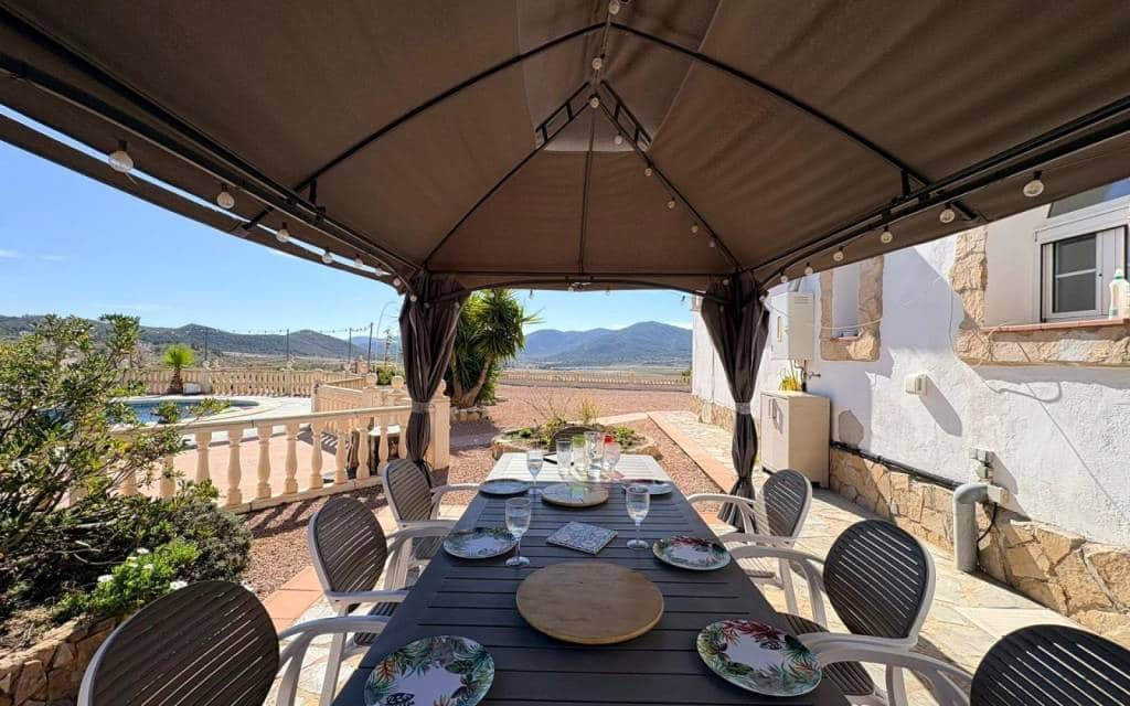 4 Zimmer Villa zu verkaufen in Monovar / Monover mit Pool Garage - 525.000 € (Ref: 9877103)
