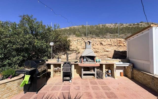 4 Zimmer Villa zu verkaufen in Monóvar / Monóver mit Pool Garage - 525.000 € (Ref: 9877103)