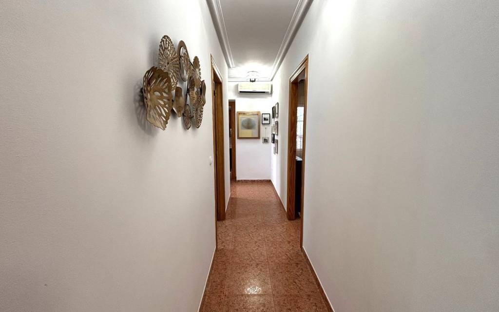 4 makuuhuone Omakotitalo myytävänä paikassa Sax - 179 999 € (Ref: 9883571)