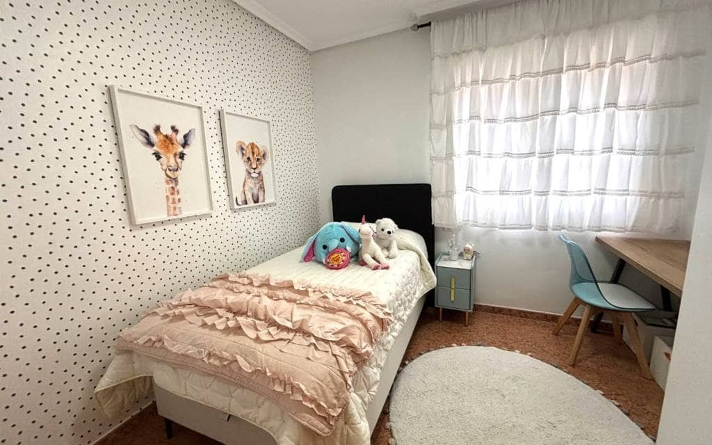 4 makuuhuone Omakotitalo myytävänä paikassa Sax - 179 999 € (Ref: 9883571)