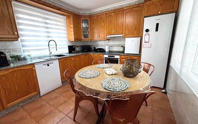 4 makuuhuone Omakotitalo myytävänä paikassa Sax - 179 999 € (Ref: 9883571)