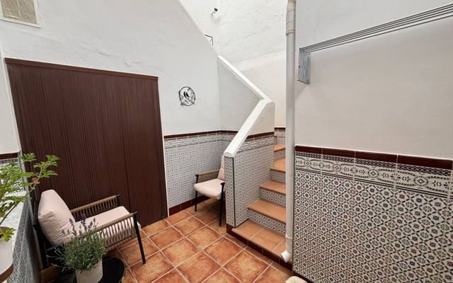 4 makuuhuone Omakotitalo myytävänä paikassa Sax - 179 999 € (Ref: 9883571)