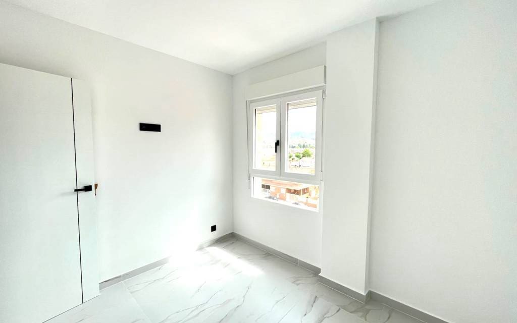 3 bedroom Apartment for sale in Petrel / Petrer - € 186,000 (Ref: 9891038)