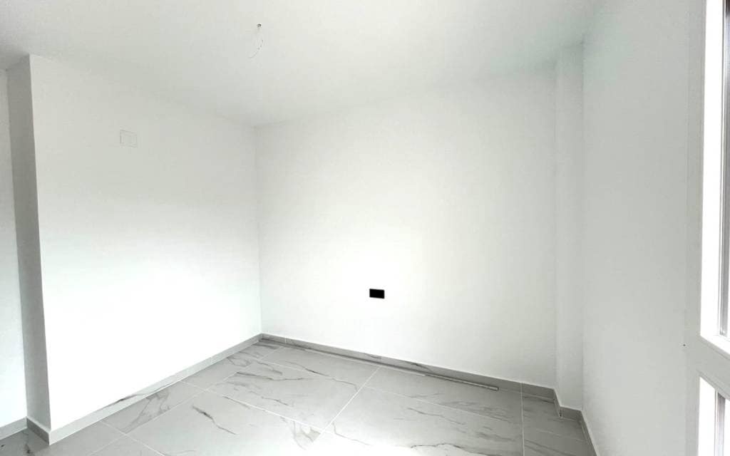 3 bedroom Apartment for sale in Petrel / Petrer - € 186,000 (Ref: 9891038)