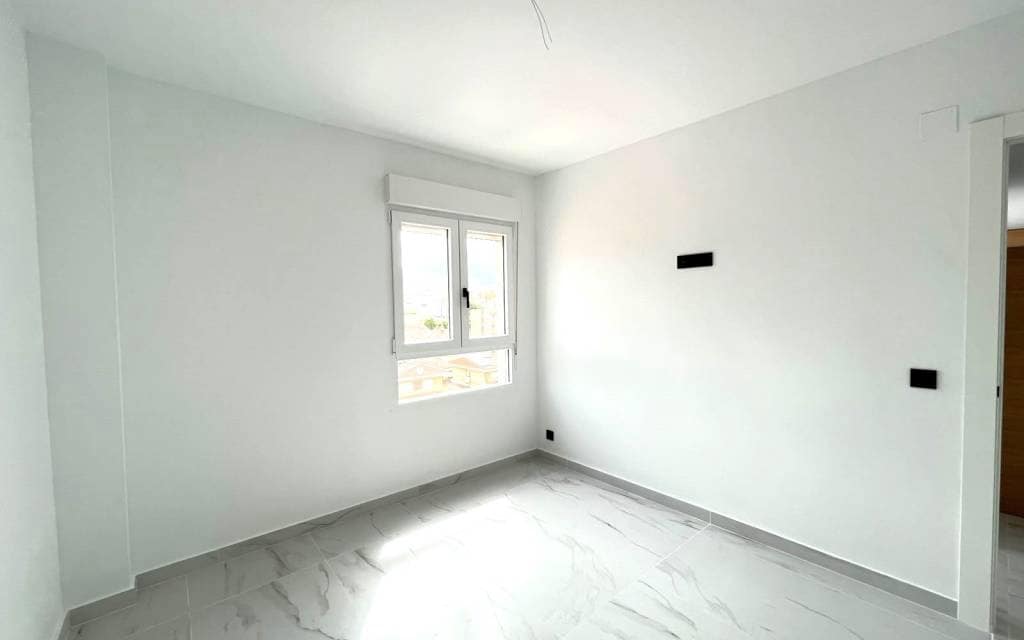 3 bedroom Apartment for sale in Petrel / Petrer - € 186,000 (Ref: 9891038)