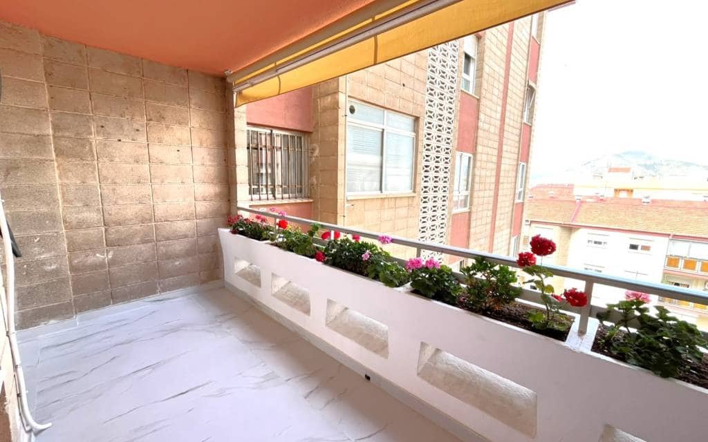 3 bedroom Apartment for sale in Petrel / Petrer - € 186,000 (Ref: 9891038)