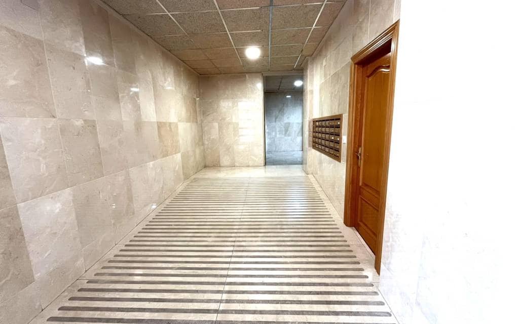 3 bedroom Apartment for sale in Petrel / Petrer - € 186,000 (Ref: 9891038)