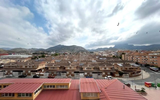 3 bedroom Apartment for sale in Petrel / Petrer - € 186,000 (Ref: 9891038)