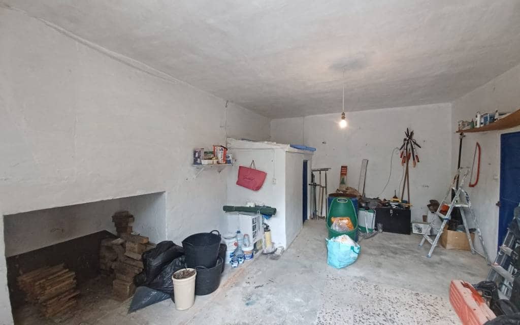 Chalet de 3 habitaciones en Yecla en venta con piscina garaje - 199.995 € (Ref: 9897230)