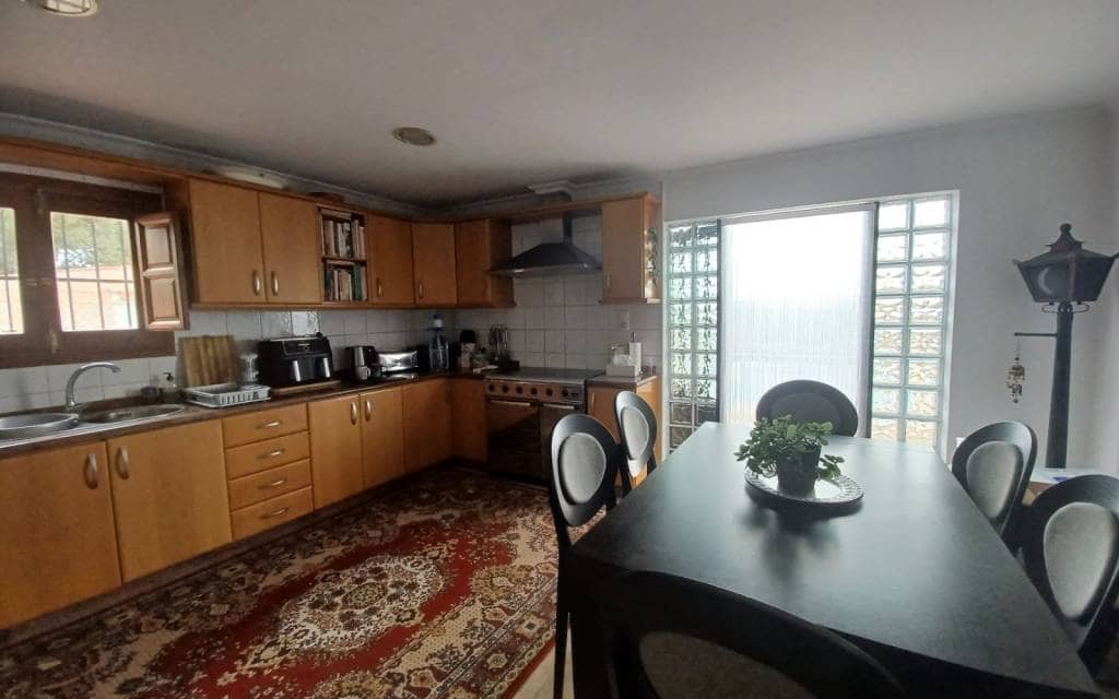 Chalet de 3 habitaciones en Yecla en venta con piscina garaje - 199.995 € (Ref: 9897230)