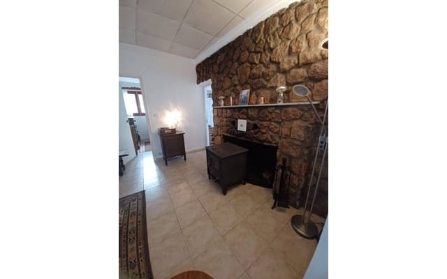Chalet de 3 habitaciones en Yecla en venta con piscina garaje - 199.995 € (Ref: 9897230)