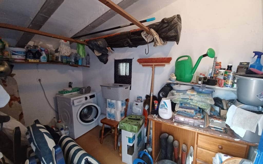 Chalet de 3 habitaciones en Yecla en venta con piscina garaje - 199.995 € (Ref: 9897230)