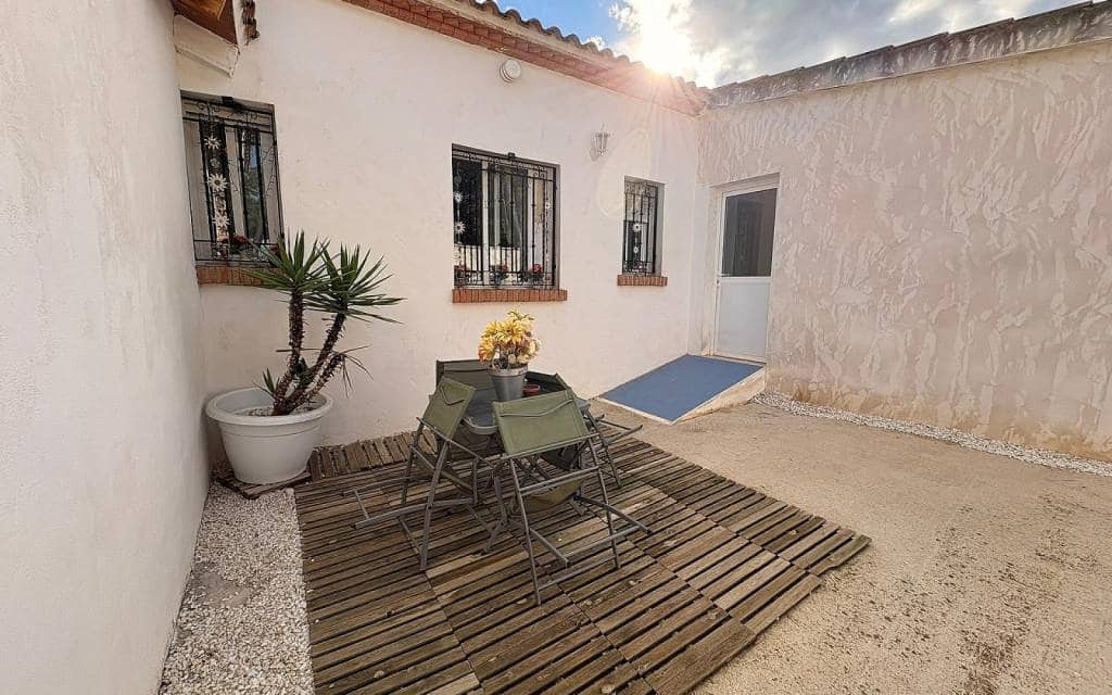Chalet de 8 habitaciones en Castalla en venta con piscina - 449.995 € (Ref: 9902066)