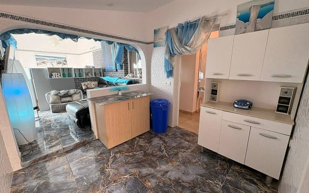 Chalet de 8 habitaciones en Castalla en venta con piscina - 449.995 € (Ref: 9902066)