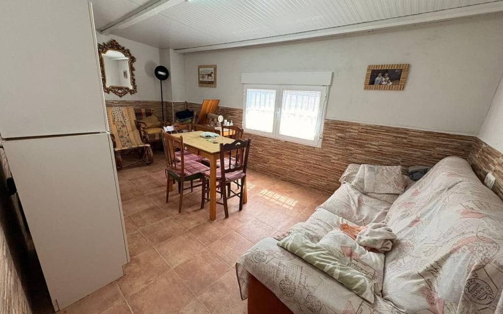 Chalet de 3 habitaciones en Yecla en venta - 149.995 € (Ref: 9902077)