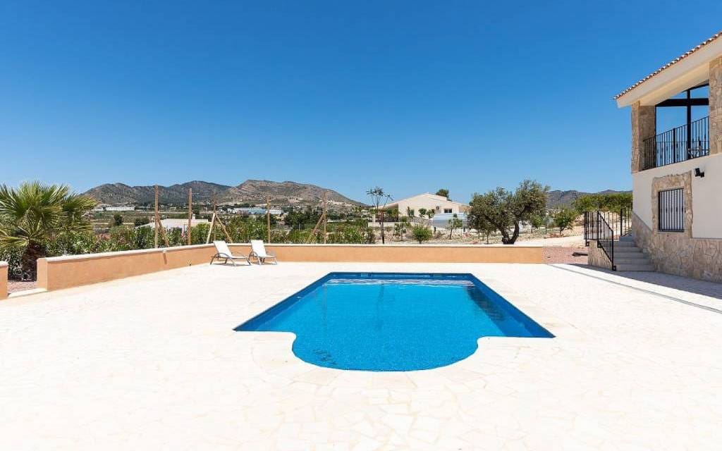 5 bedroom Villa for sale in La Romana with pool - € 405,000 (Ref: 9918746)