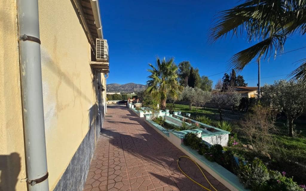 3 bedroom Finca/Country House for sale in Sax with pool garage - € 225,000 (Ref: 9921163)