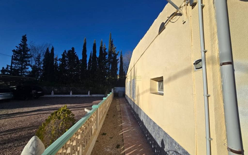 3 bedroom Finca/Country House for sale in Sax with pool garage - € 225,000 (Ref: 9921163)