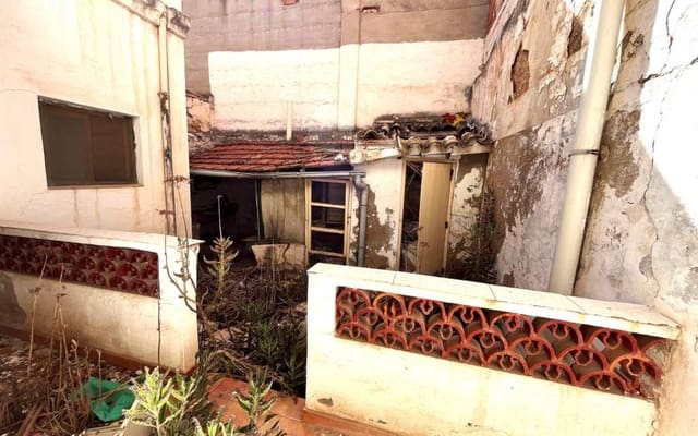 4 quarto Casa em Banda para venda em Sax - 80 000 € (Ref: 9946002)