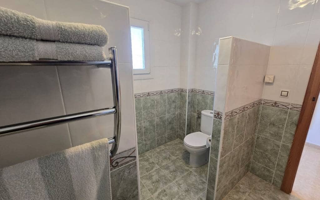 4 makuuhuone Huvila myytävänä paikassa Monovar / Monover mukana uima-altaan 
autotalli - 425 000 € (Ref: 9950135)