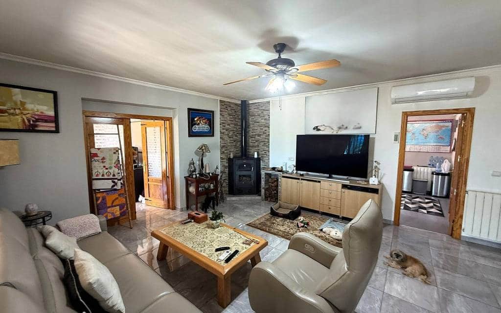 Chalet de 5 habitaciones en Castalla en venta con piscina - 550.000 € (Ref: 9950136)