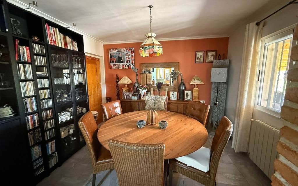 Chalet de 5 habitaciones en Castalla en venta con piscina - 550.000 € (Ref: 9950136)