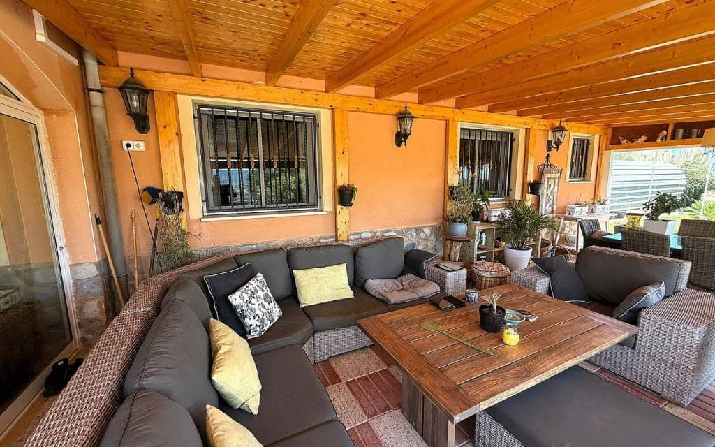 Chalet de 5 habitaciones en Castalla en venta con piscina - 550.000 € (Ref: 9950136)
