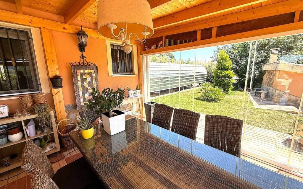 Chalet de 5 habitaciones en Castalla en venta con piscina - 550.000 € (Ref: 9950136)