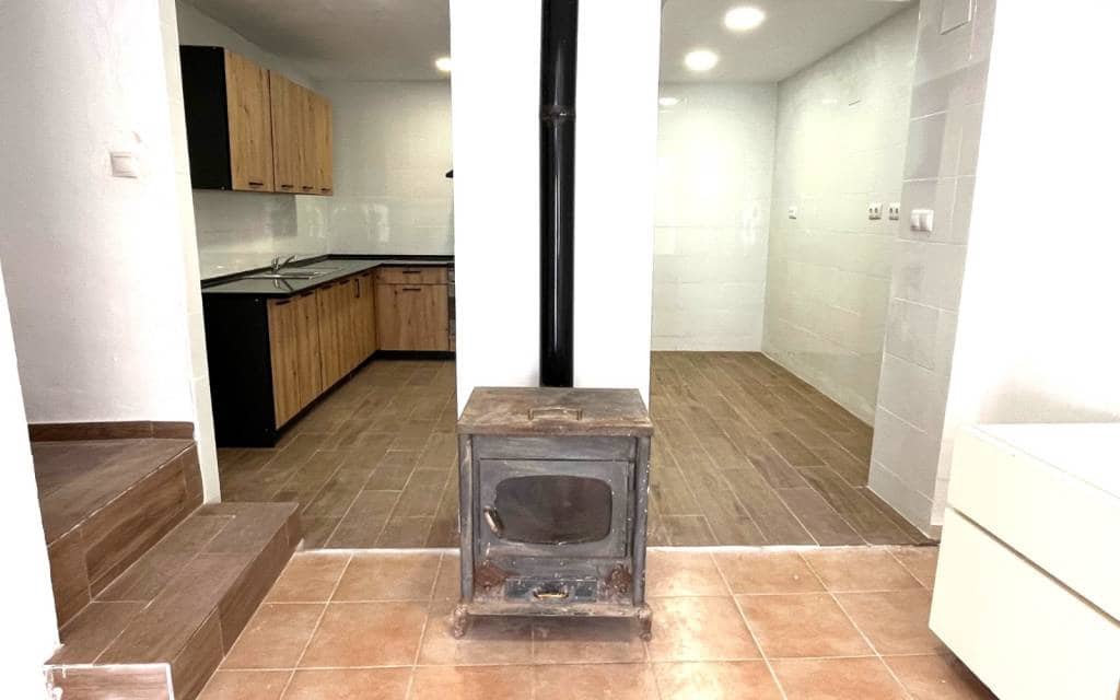 2 bedroom Townhouse for sale in Sax - € 75,000 (Ref: 9956589)
