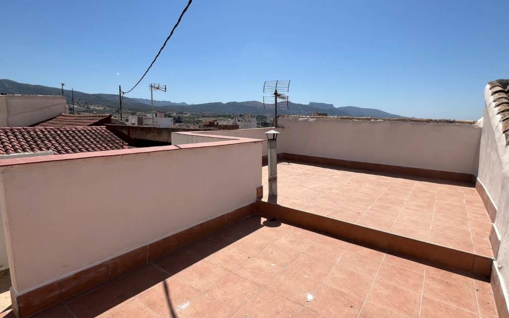 2 bedroom Townhouse for sale in Sax - € 75,000 (Ref: 9956589)