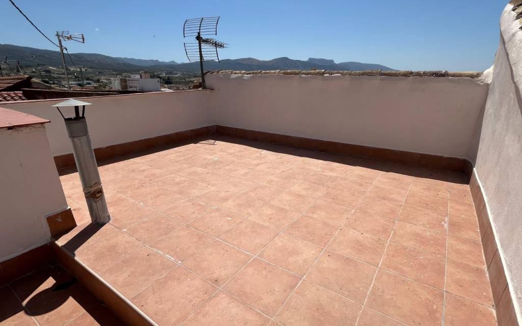 2 bedroom Townhouse for sale in Sax - € 75,000 (Ref: 9956589)