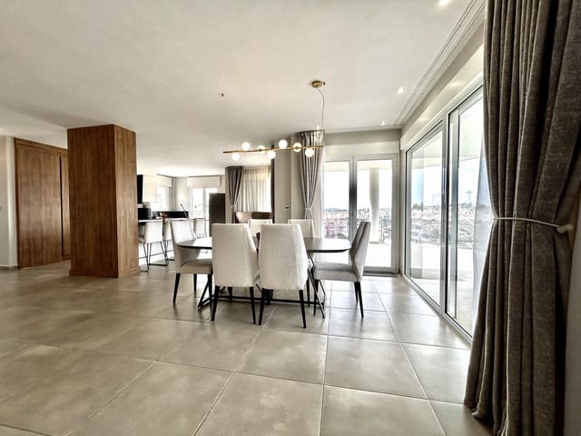 4 chambre Villa/Maison à vendre à Ciudad Quesada, Rojales avec piscine garage - 925 000 € (Ref: 10007886)