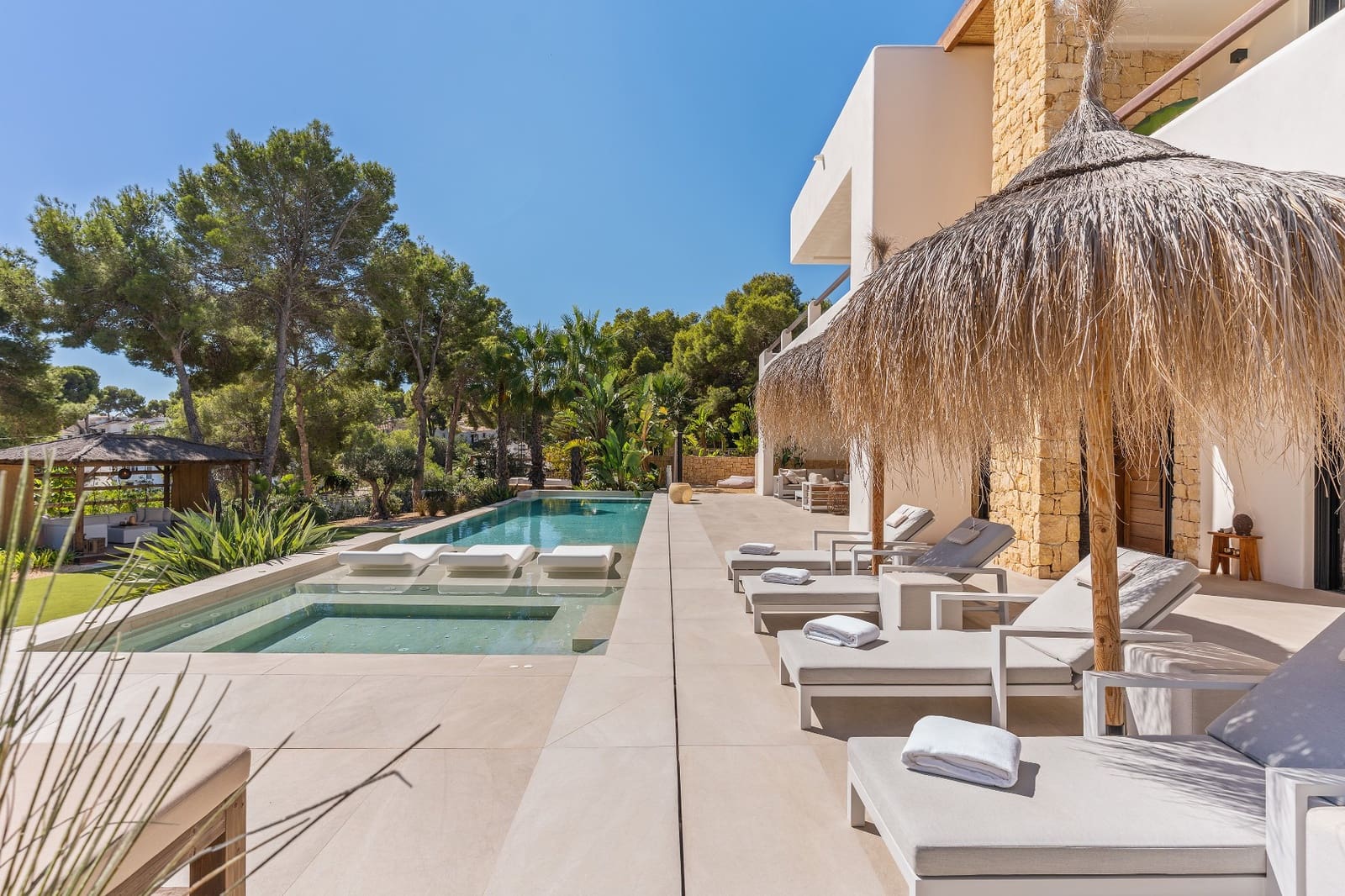 6 sovrum Villa till salu i Moraira med pool - 3 995 000 € (Ref: 10007889)